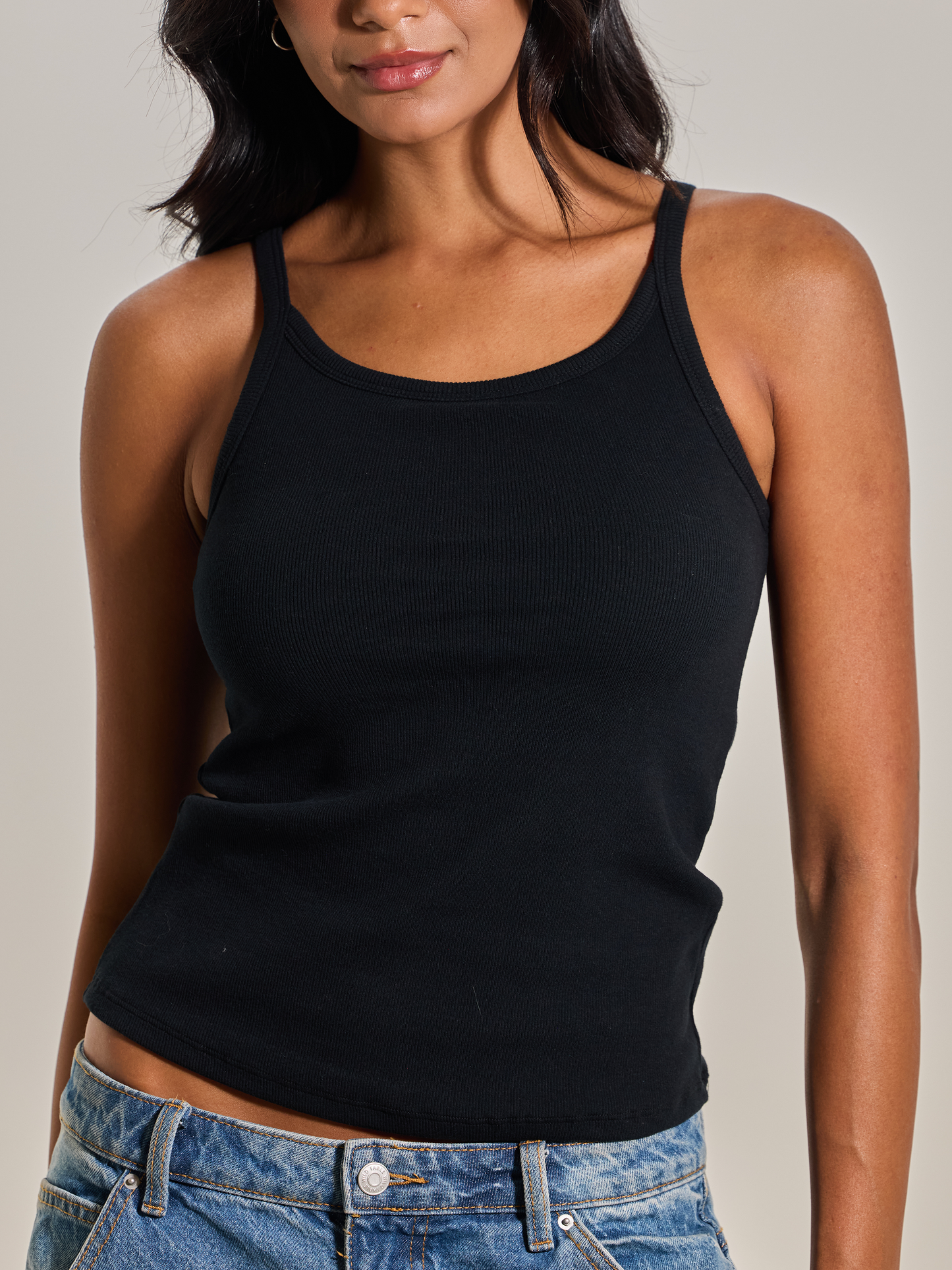 --Black / La modelo mide 1,75 m · talla XS