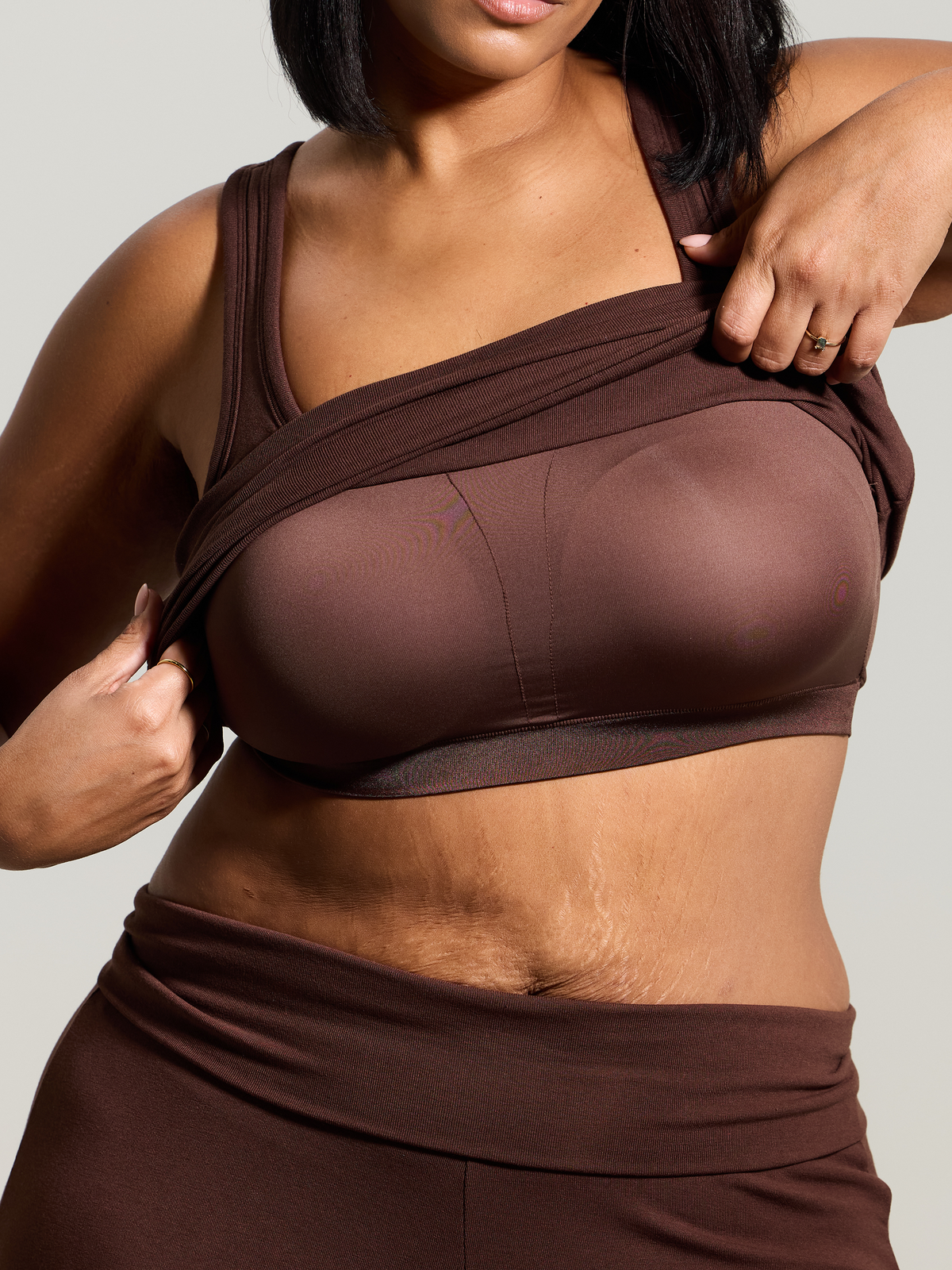--Brown / La modelo mide 1,75 m · talla L