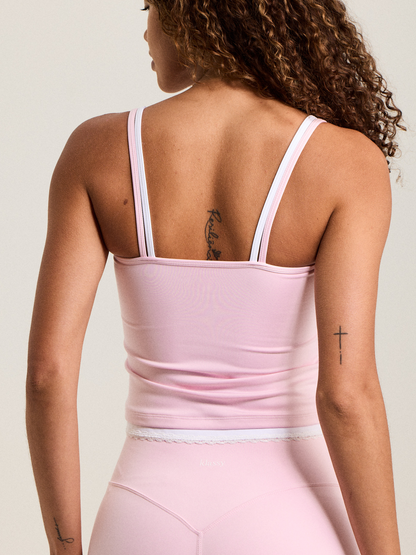 --Pink Sugar / La modelo mide 1,75 m · talla XS