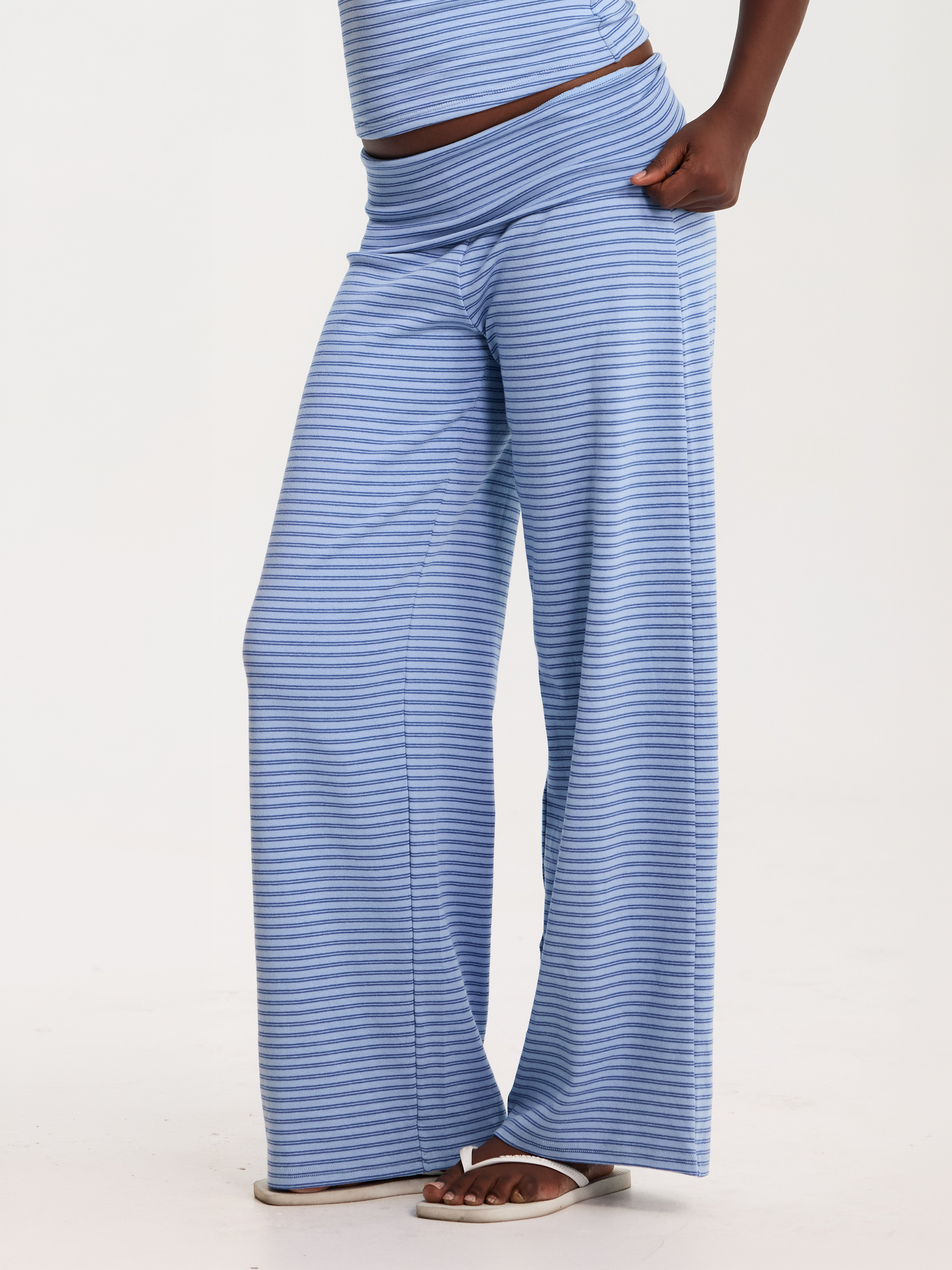 --Blue Skies / La modelo mide 1,63 m · talla XXS